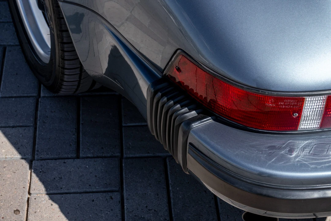 1988 Porsche 911 Carrera 3.2 - Image 26 of 31
