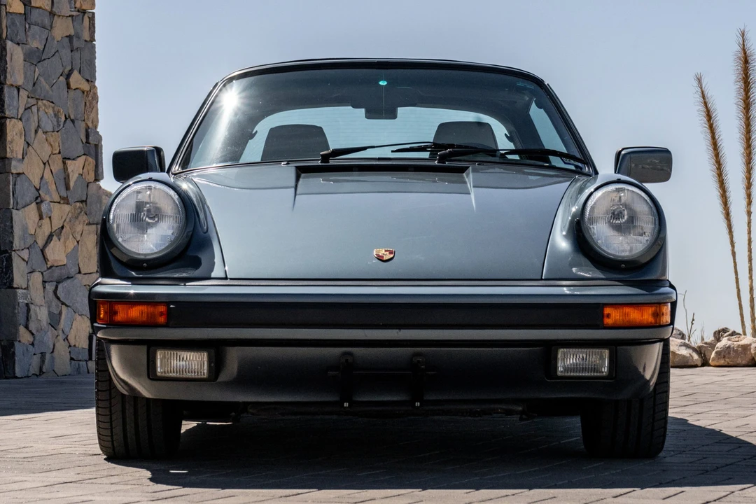 1988 Porsche 911 Carrera 3.2 - Image 2 of 31