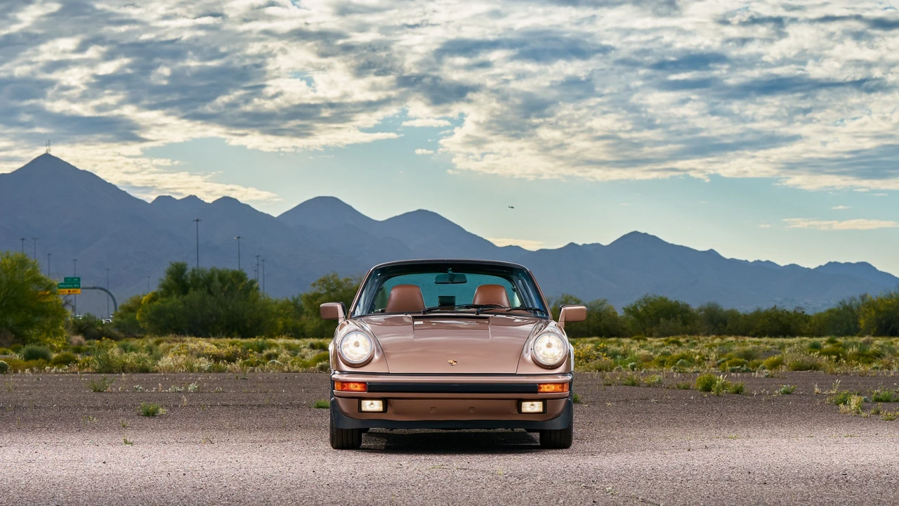 1988 Porsche 911 Carrera 3.2 - Image 10 of 31