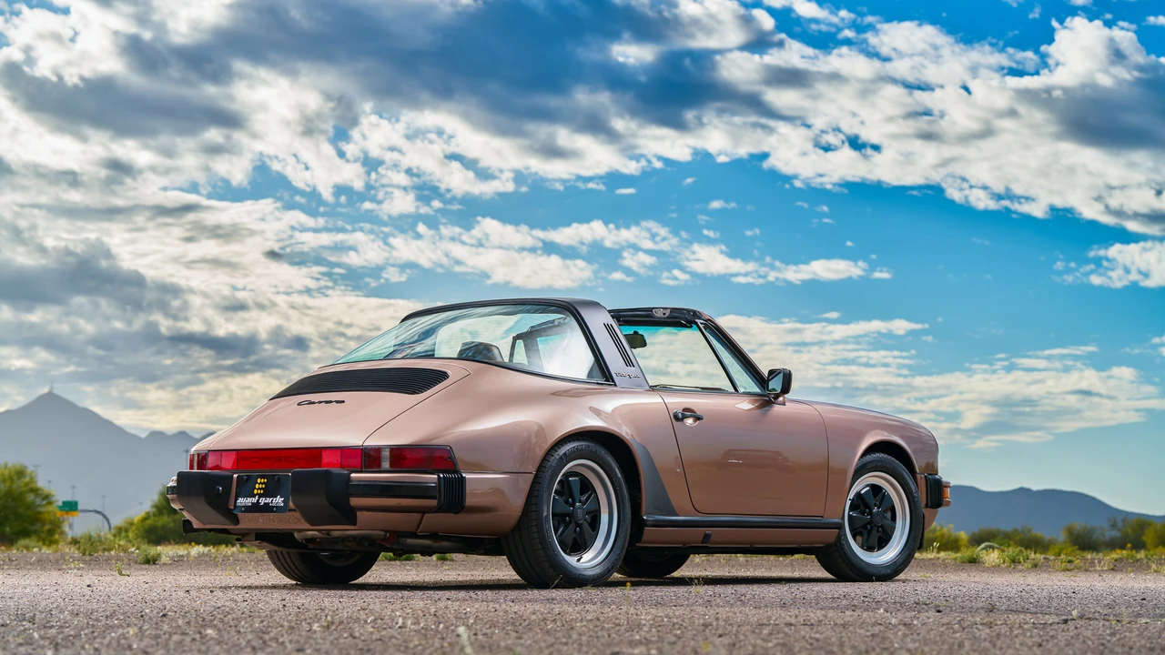 1988 Porsche 911 Carrera 3.2 - Image 20 of 31