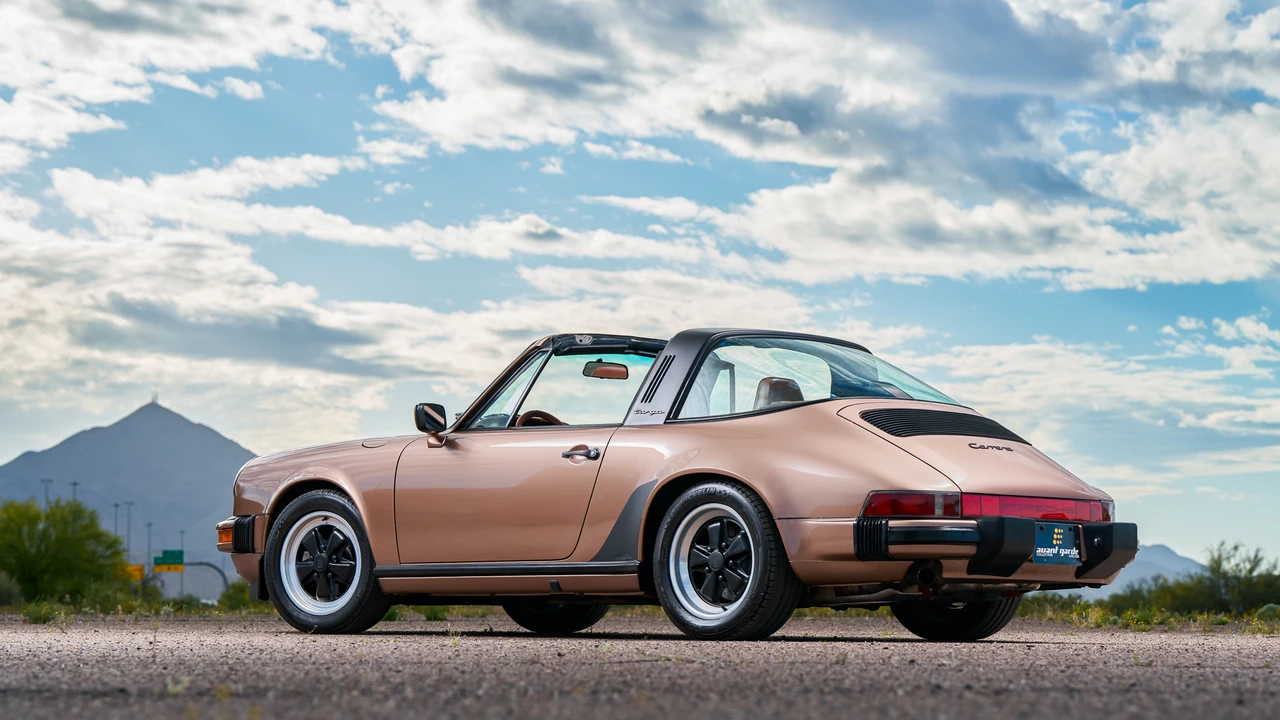 1988 Porsche 911 Carrera 3.2 - Image 24 of 31