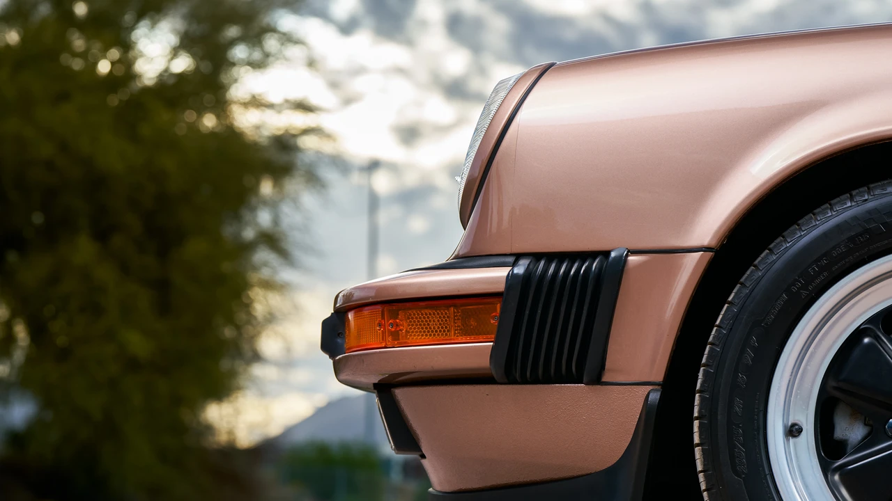 1988 Porsche 911 Carrera 3.2 - Image 25 of 31