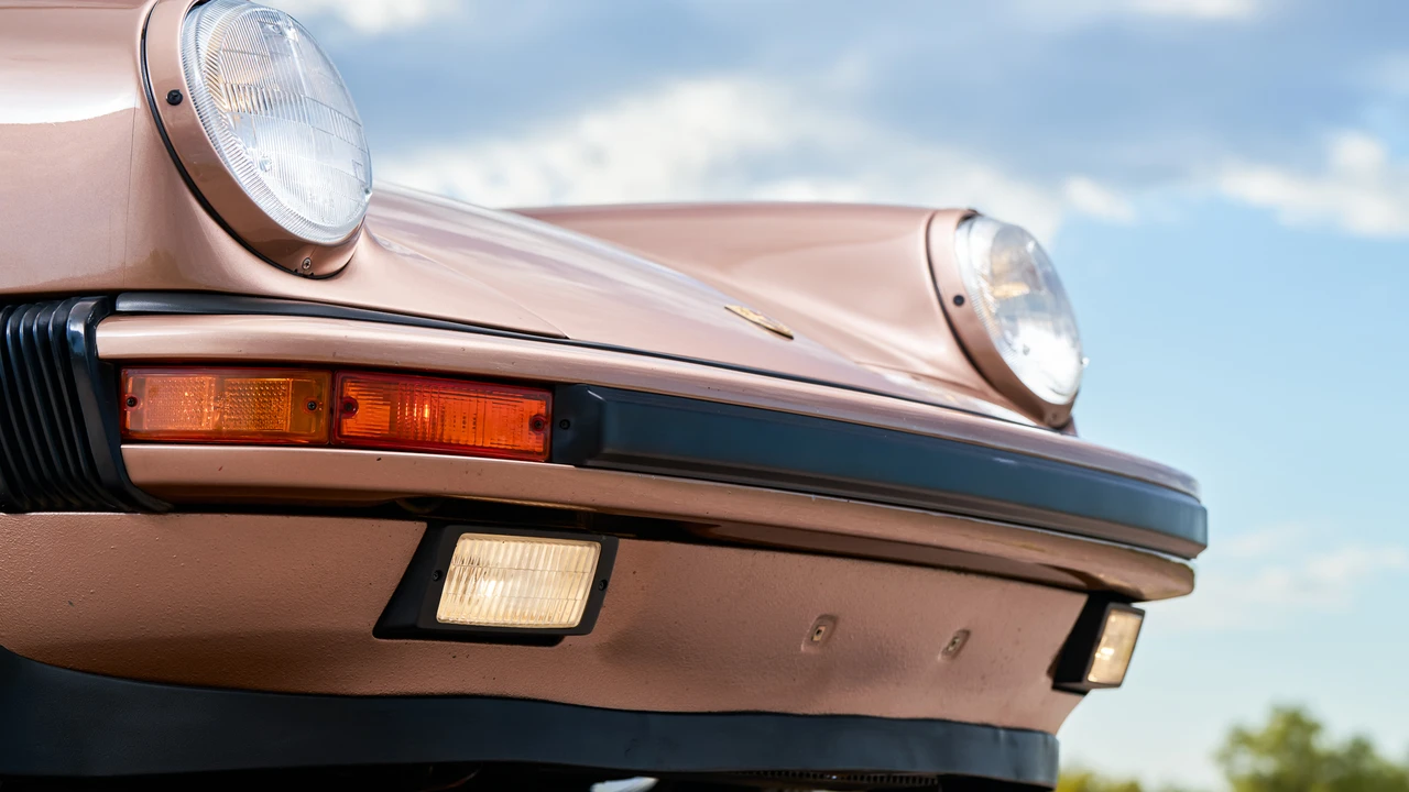 1988 Porsche 911 Carrera 3.2 - Image 28 of 31