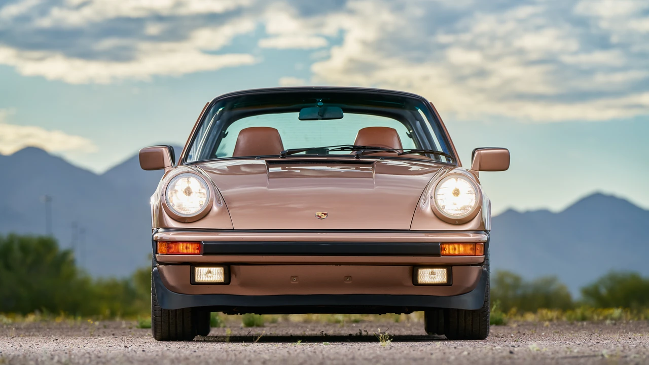 1988 Porsche 911 Carrera 3.2 - Image 9 of 31