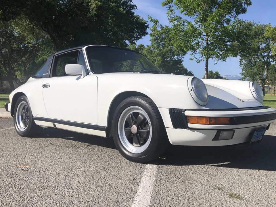 1988 Porsche 911 Carrera 3.2 - Image 8 of 31