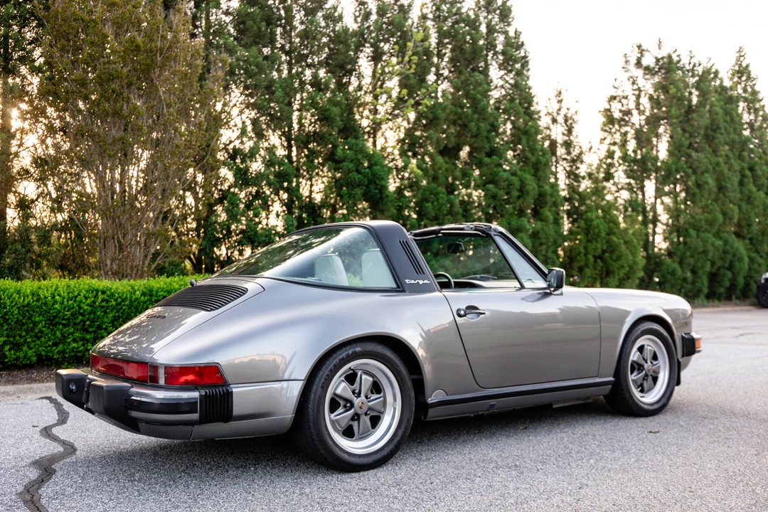 1988 Porsche 911 Carrera 3.2 - Image 8 of 31