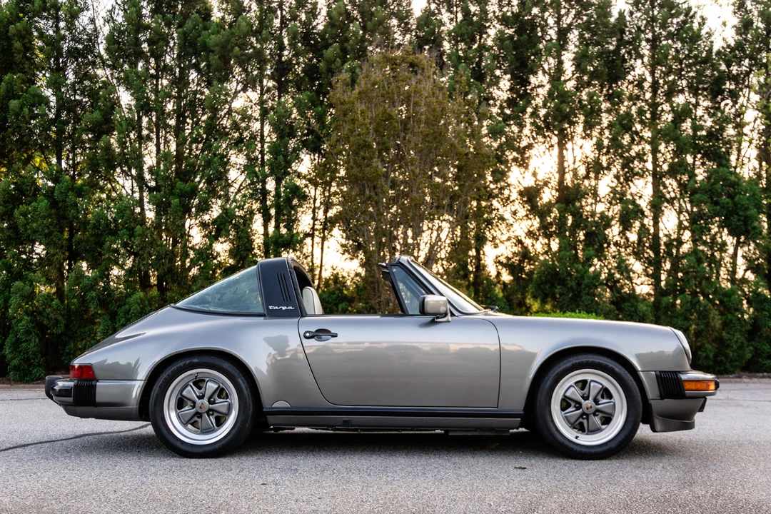 1988 Porsche 911 Carrera 3.2 - Image 7 of 31