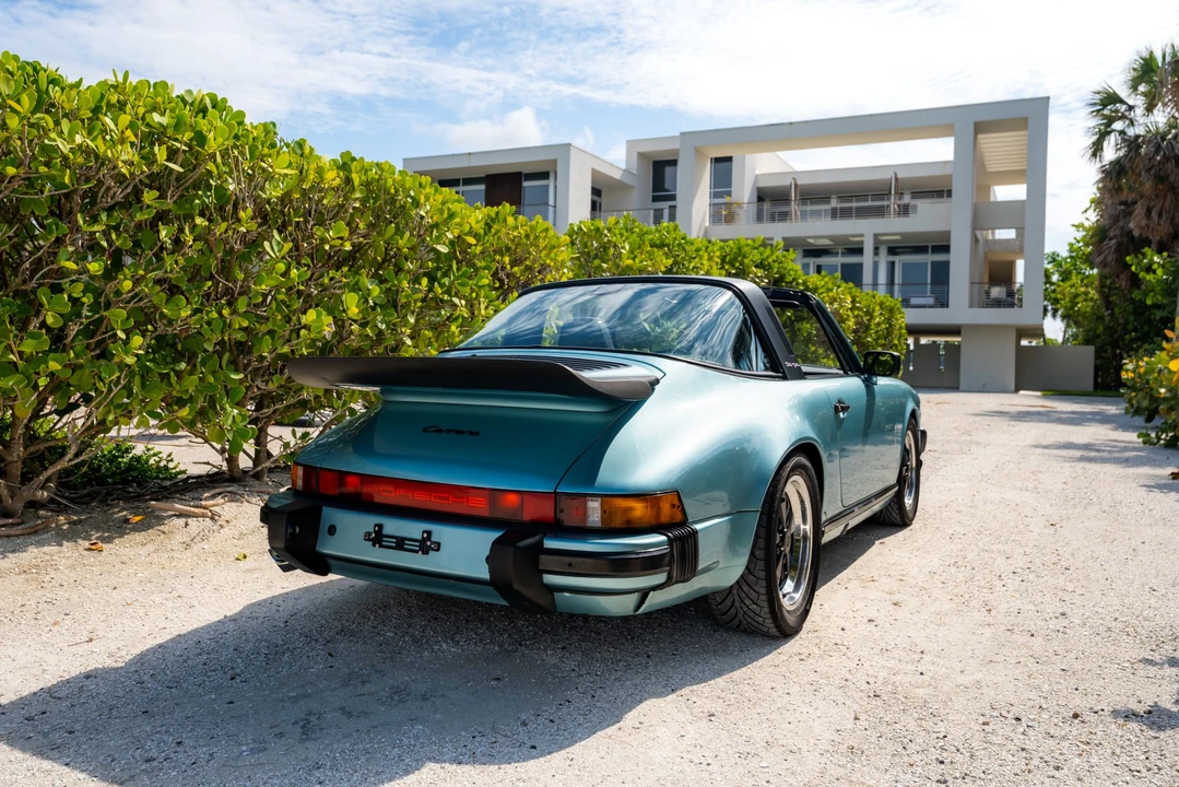 1988 Porsche 911 Carrera 3.2 - Image 18 of 31