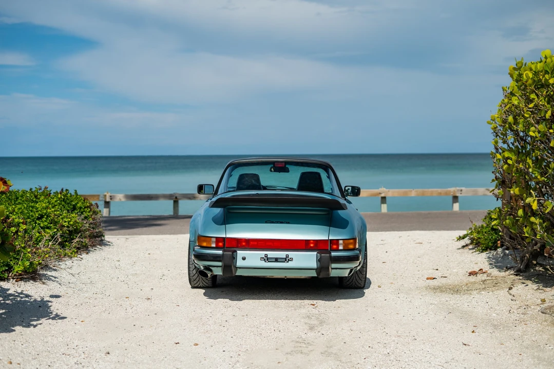 1988 Porsche 911 Carrera 3.2 - Image 16 of 31