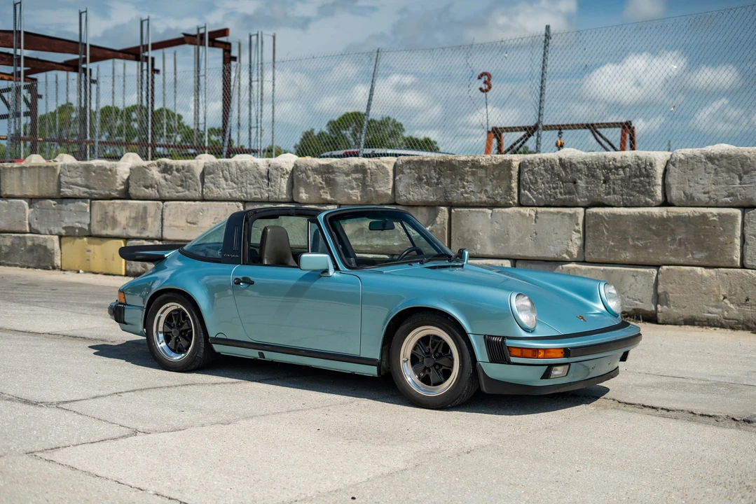 1988 Porsche 911 Carrera 3.2 - Image 23 of 31