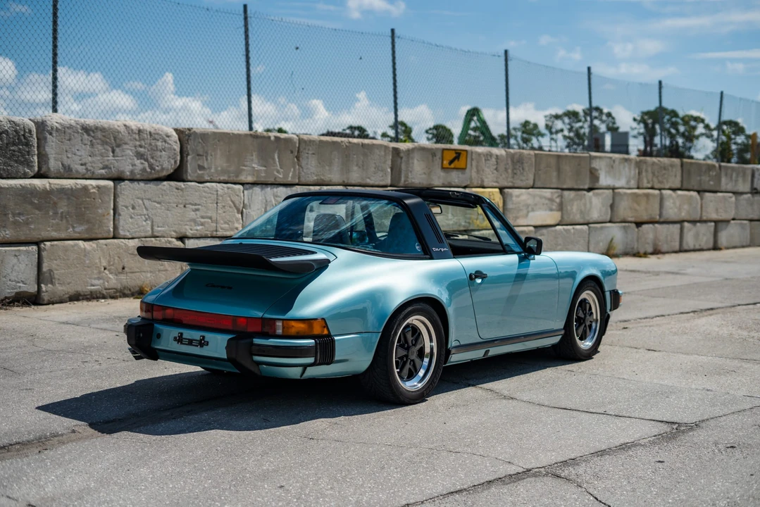 1988 Porsche 911 Carrera 3.2 - Image 21 of 31