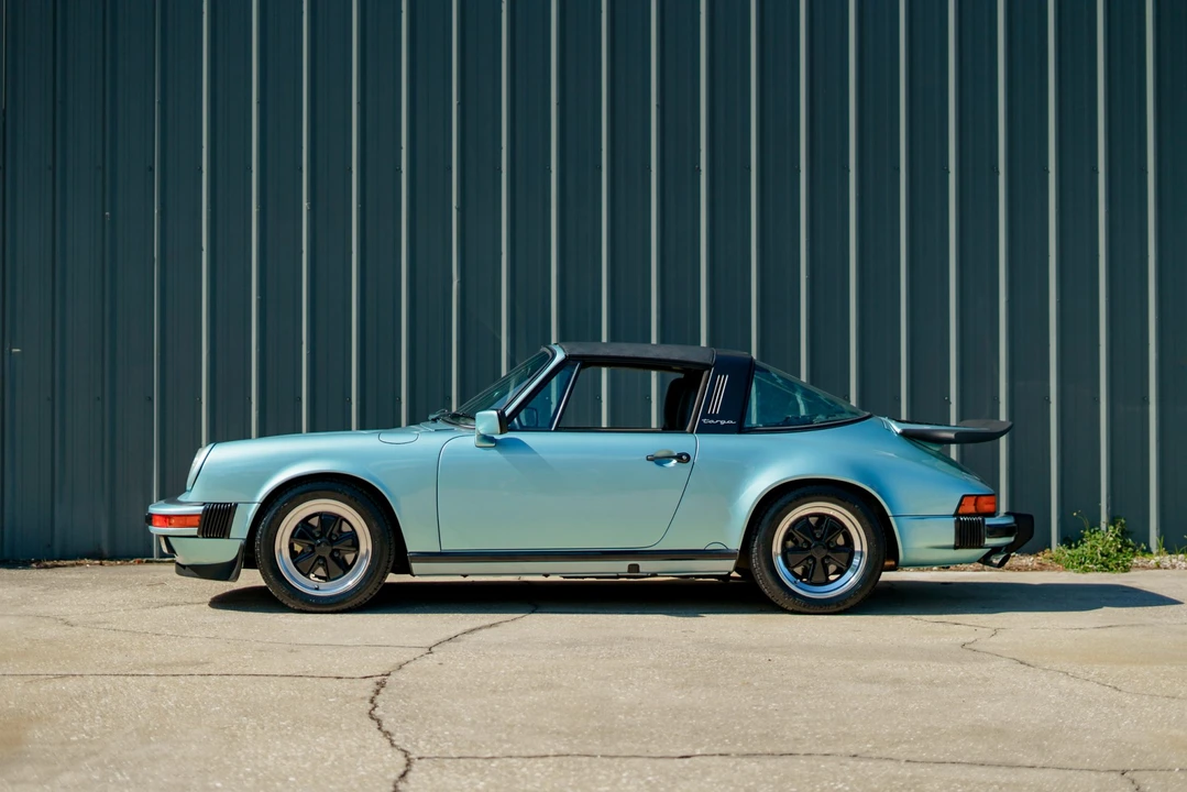 1988 Porsche 911 Carrera 3.2 - Image 24 of 31