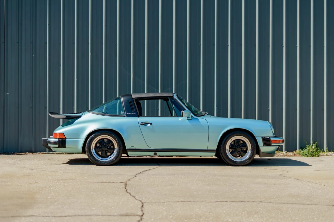 1988 Porsche 911 Carrera 3.2 - Image 27 of 31