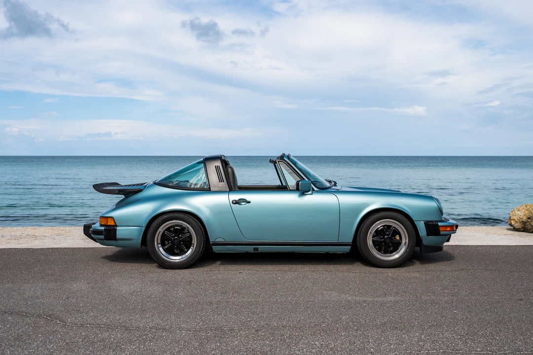 1988 Porsche 911 Carrera 3.2 - Image 10 of 31