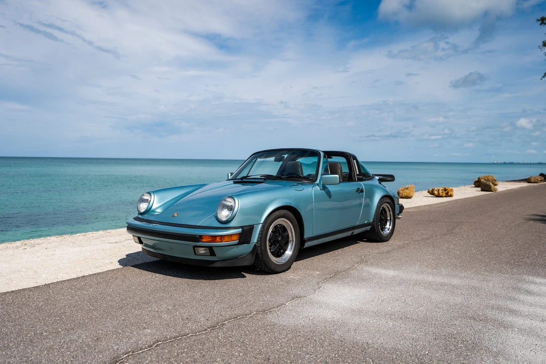 1988 Porsche 911 Carrera 3.2 - Image 4 of 31