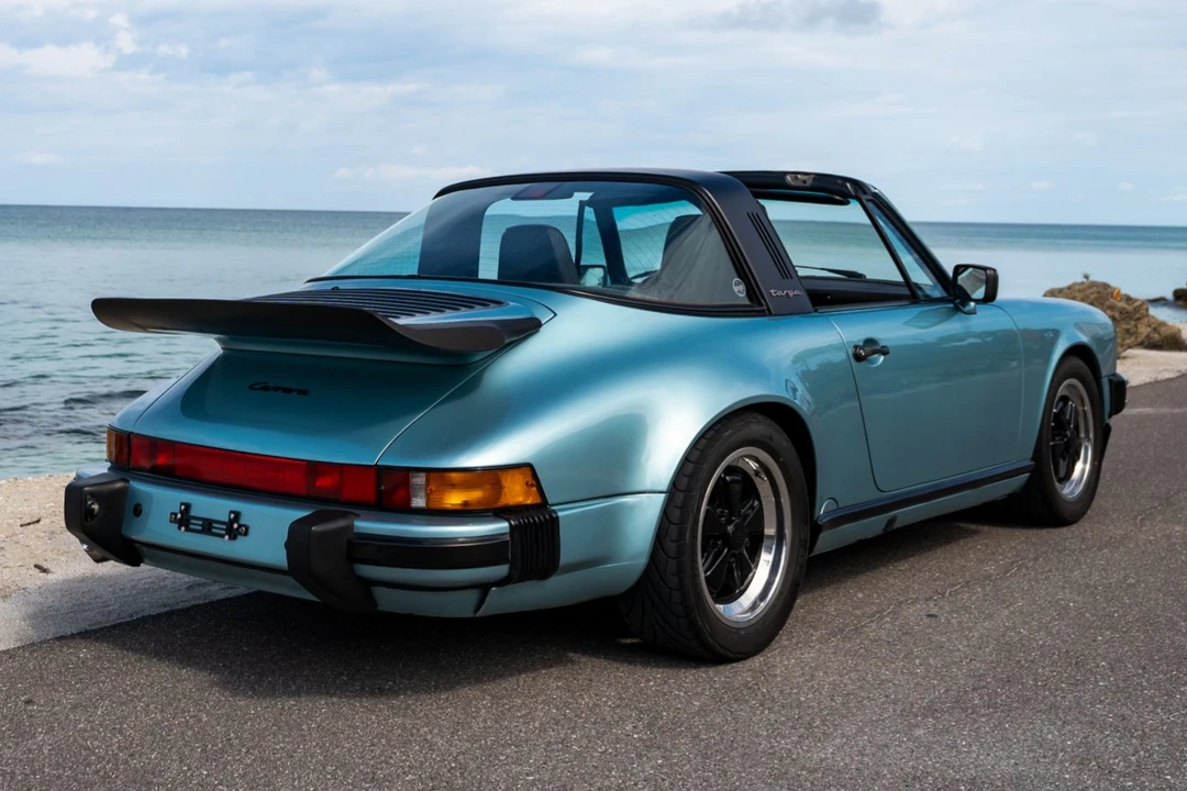 1988 Porsche 911 Carrera 3.2 - Image 9 of 31