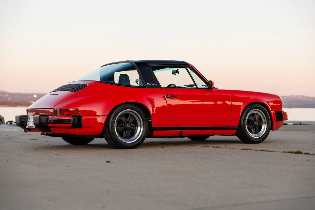 1988 Porsche 911 Carrera 3.2 - Image 30 of 31