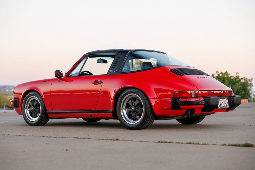 1988 Porsche 911 Carrera 3.2 - Image 16 of 31