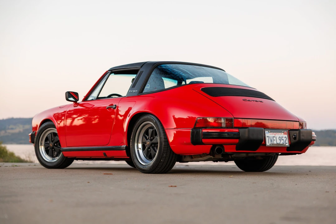 1988 Porsche 911 Carrera 3.2 - Image 20 of 31