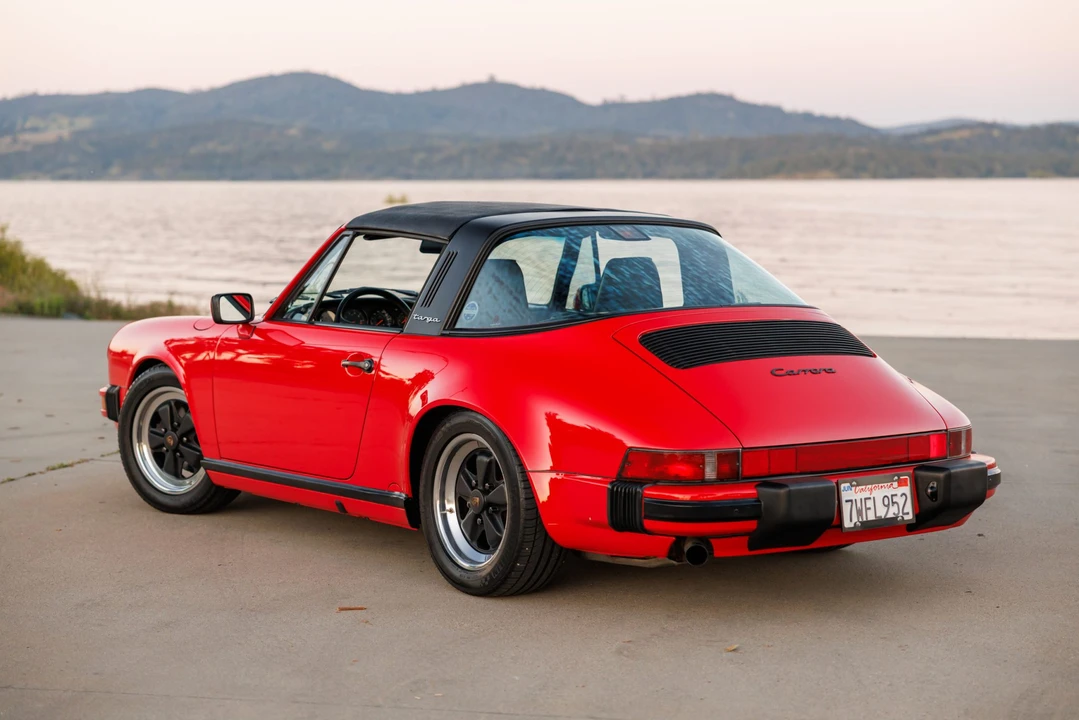 1988 Porsche 911 Carrera 3.2 - Image 17 of 31