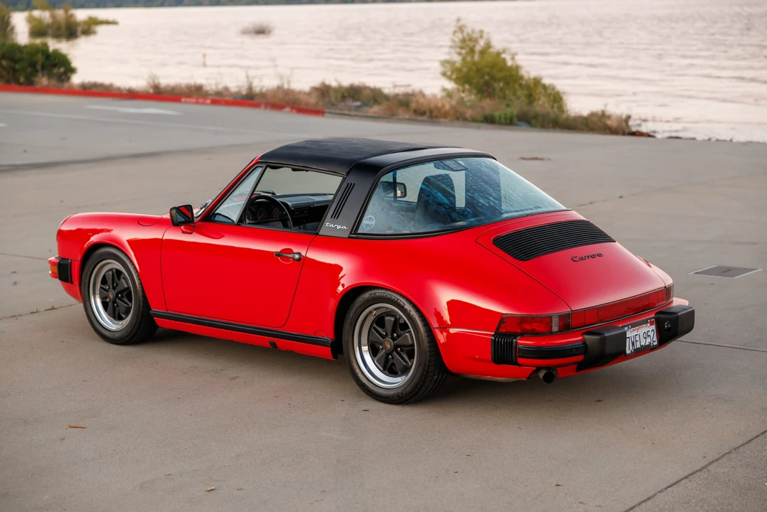 1988 Porsche 911 Carrera 3.2 - Image 15 of 31