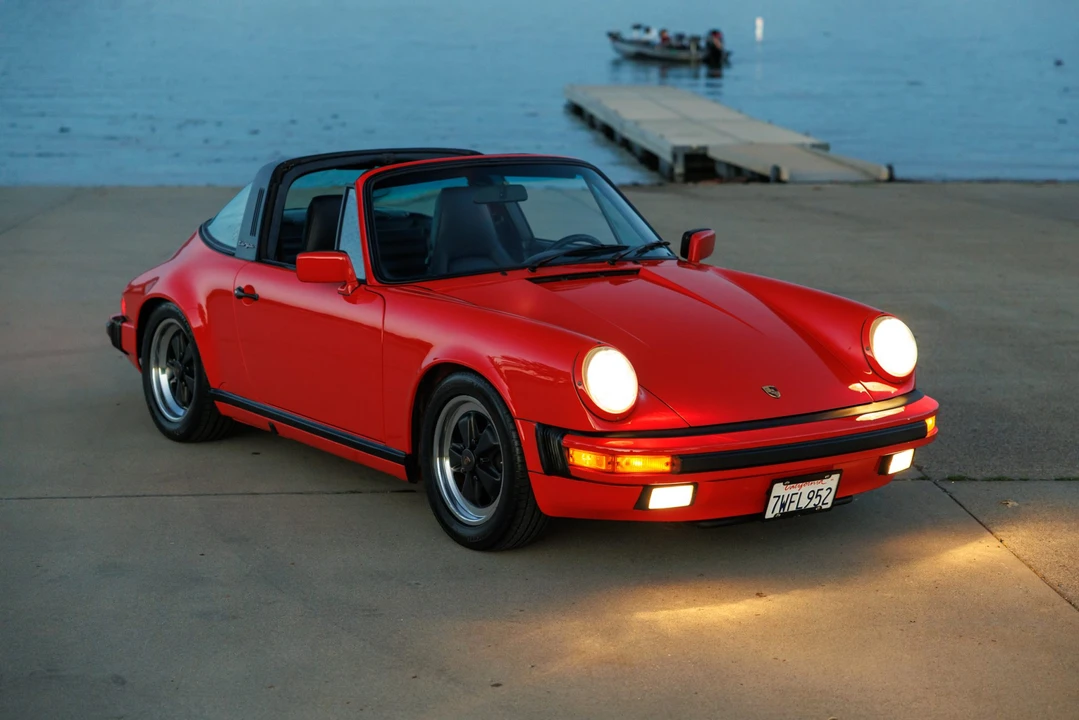 1988 Porsche 911 Carrera 3.2 - Image 6 of 31