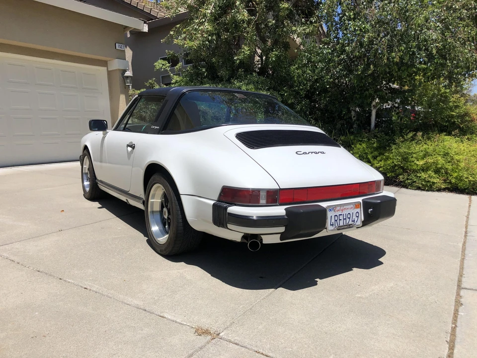 1988 Porsche 911 Carrera 3.2 - Image 9 of 31