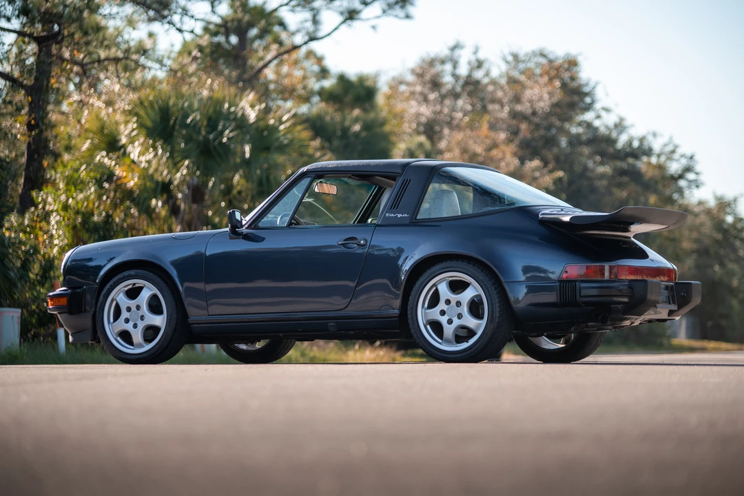 1988 Porsche 911 Carrera 3.2 - Image 11 of 31