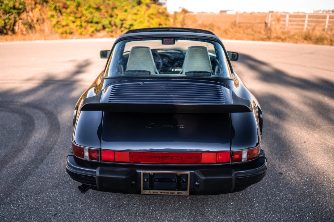1988 Porsche 911 Carrera 3.2 - Image 20 of 31