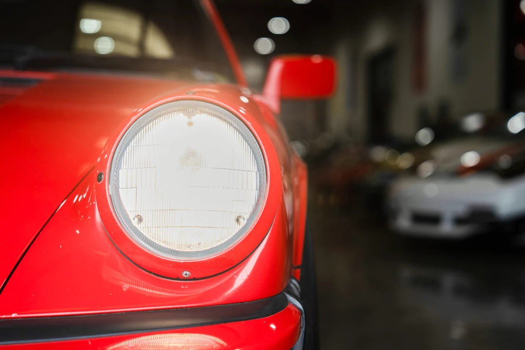 1988 Porsche 911 Carrera 3.2 - Image 17 of 31
