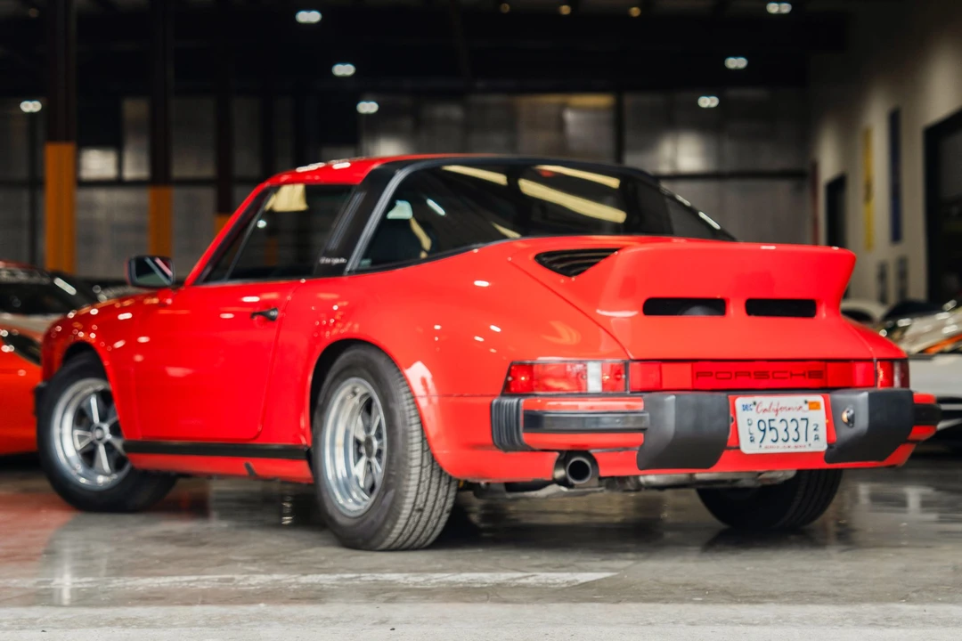 1988 Porsche 911 Carrera 3.2 - Image 8 of 31