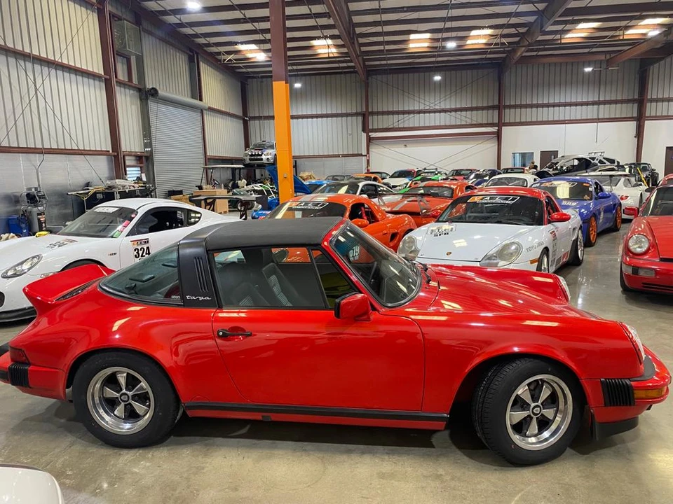 1988 Porsche 911 Carrera 3.2 - Image 11 of 31