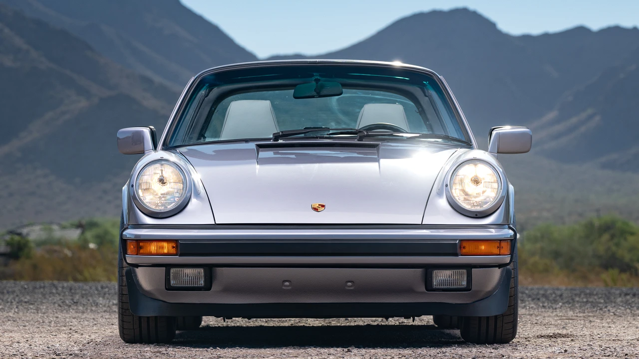 1988 Porsche 911 Carrera 3.2 - Image 11 of 31