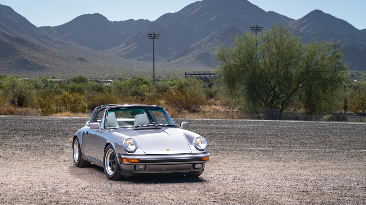 1988 Porsche 911 Carrera 3.2 - Image 12 of 31