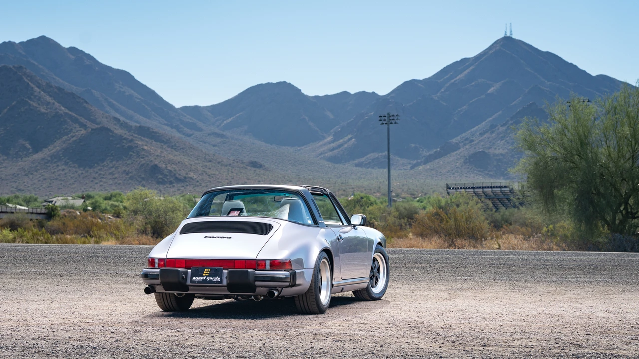 1988 Porsche 911 Carrera 3.2 - Image 24 of 31