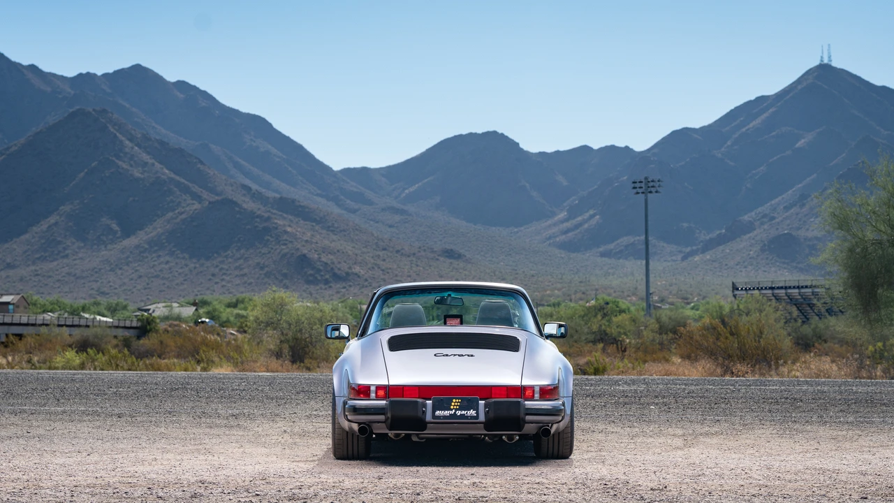 1988 Porsche 911 Carrera 3.2 - Image 25 of 31