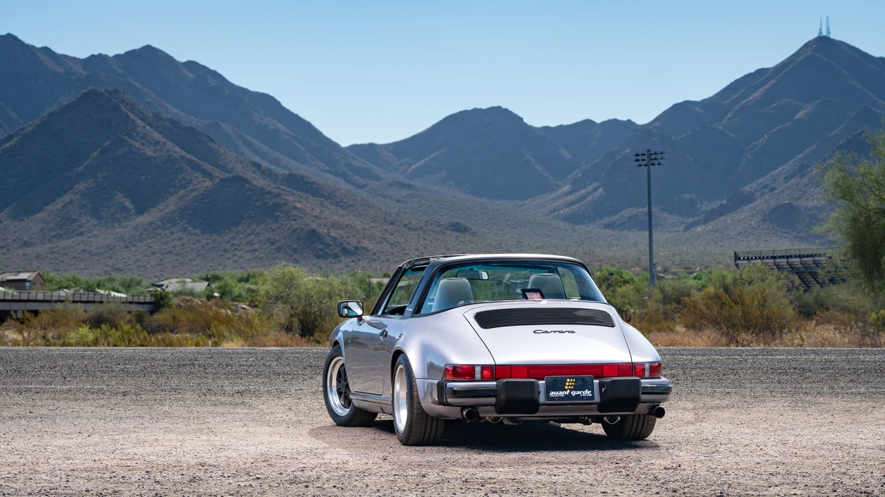 1988 Porsche 911 Carrera 3.2 - Image 28 of 31