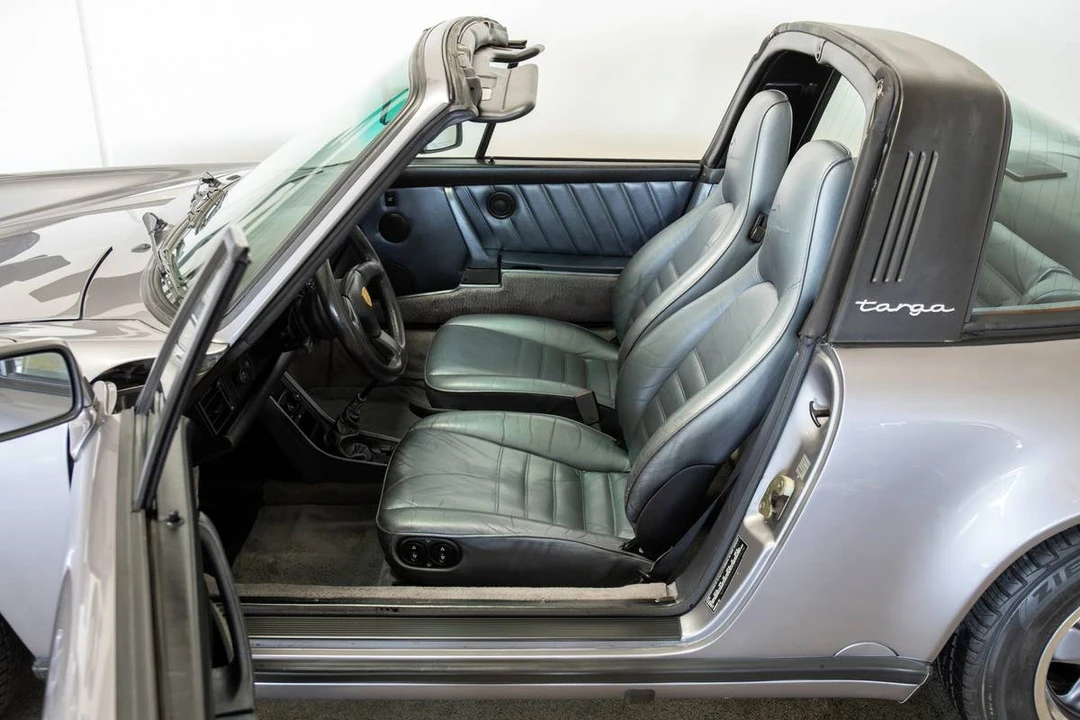1988 Porsche 911 Carrera 3.2 - Image 9 of 17