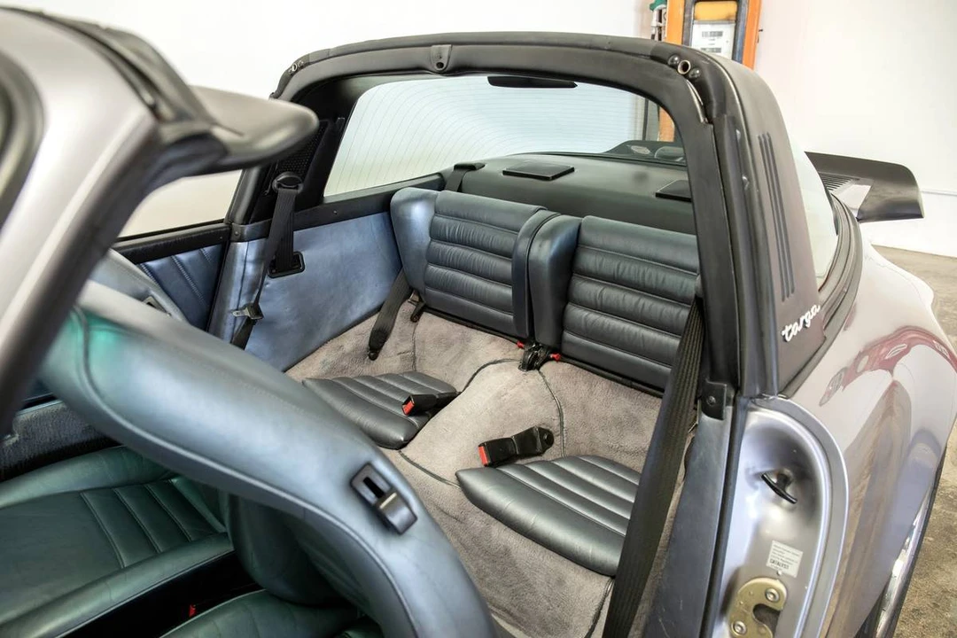 1988 Porsche 911 Carrera 3.2 - Image 7 of 17