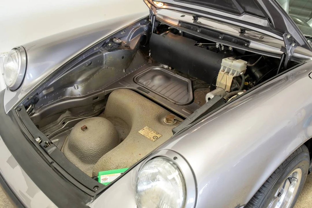 1988 Porsche 911 Carrera 3.2 - Image 17 of 17