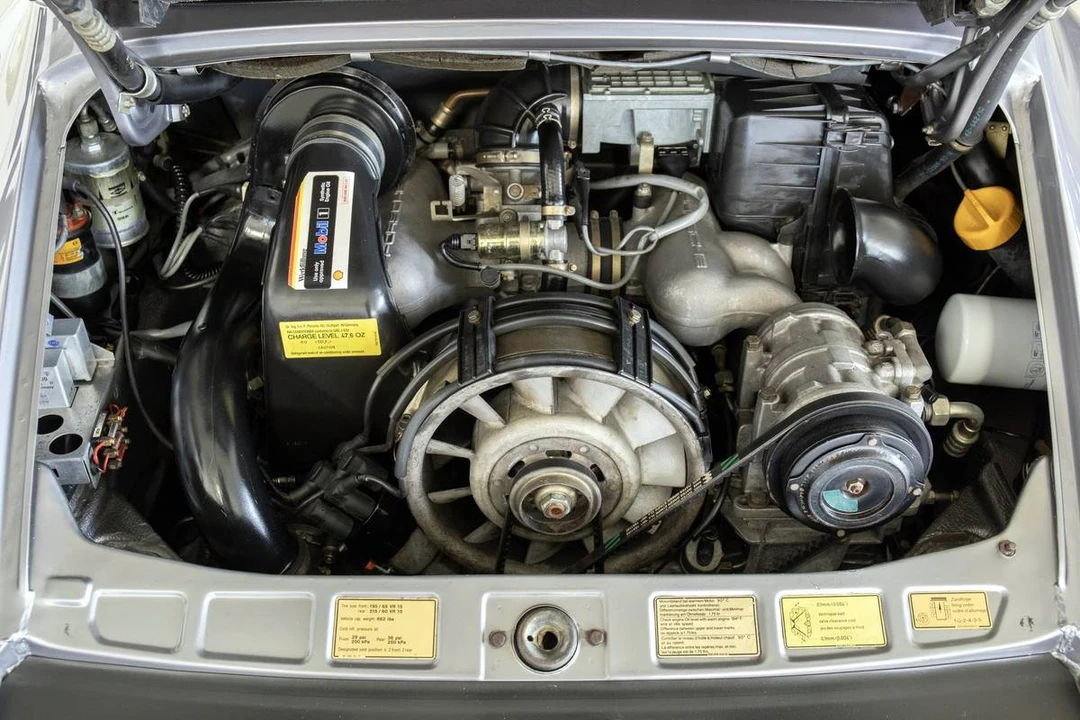 1988 Porsche 911 Carrera 3.2 - Image 16 of 17