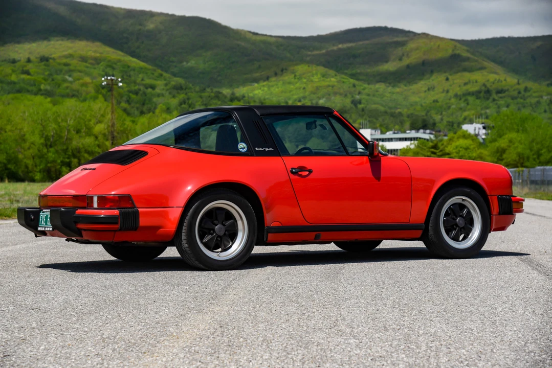 1988 Porsche 911 Carrera 3.2 - Image 12 of 31