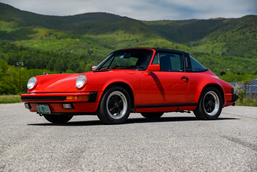 1988 Porsche 911 Carrera 3.2 - Image 17 of 31
