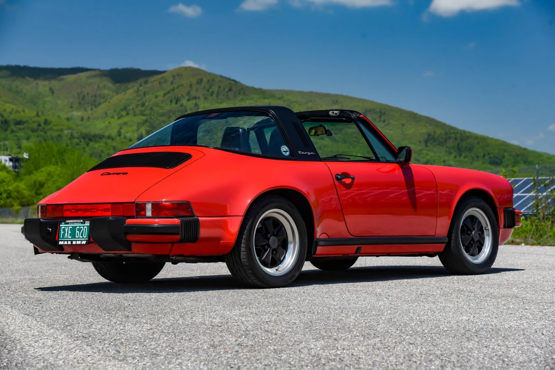 1988 Porsche 911 Carrera 3.2 - Image 24 of 31