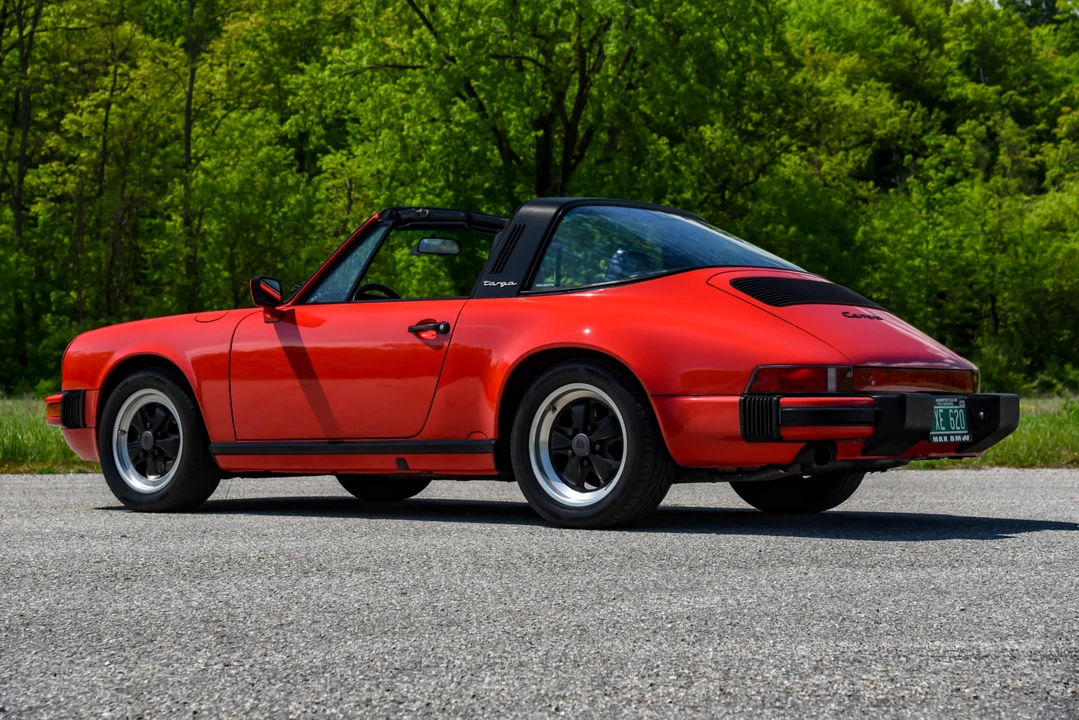 1988 Porsche 911 Carrera 3.2 - Image 27 of 31