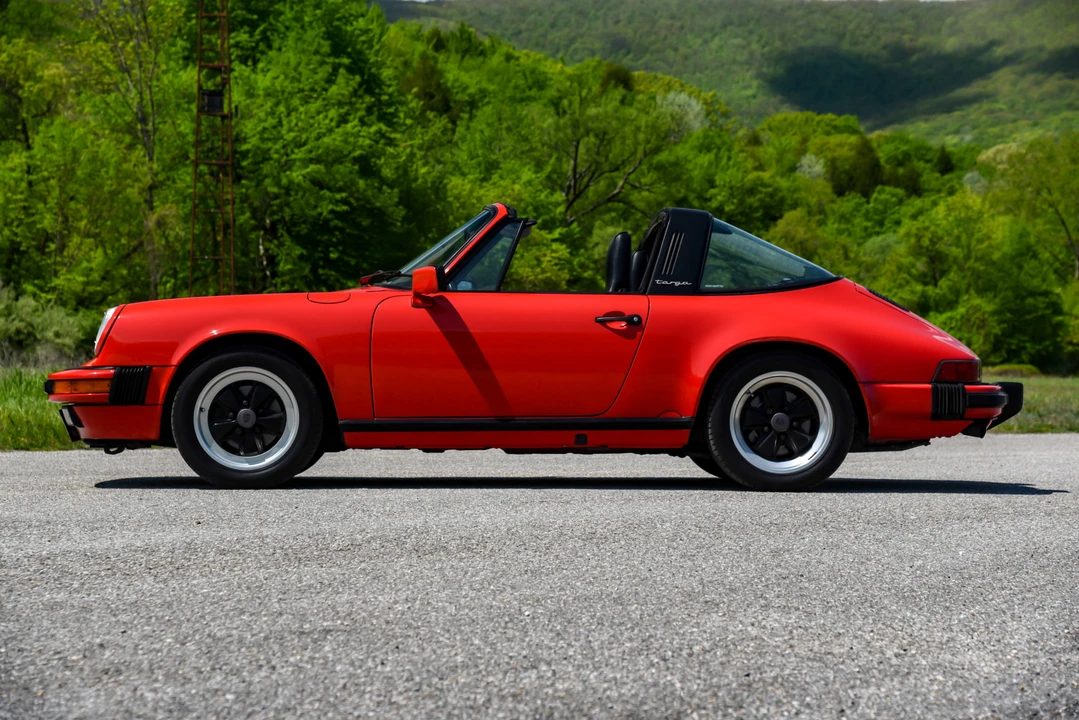 1988 Porsche 911 Carrera 3.2 - Image 28 of 31