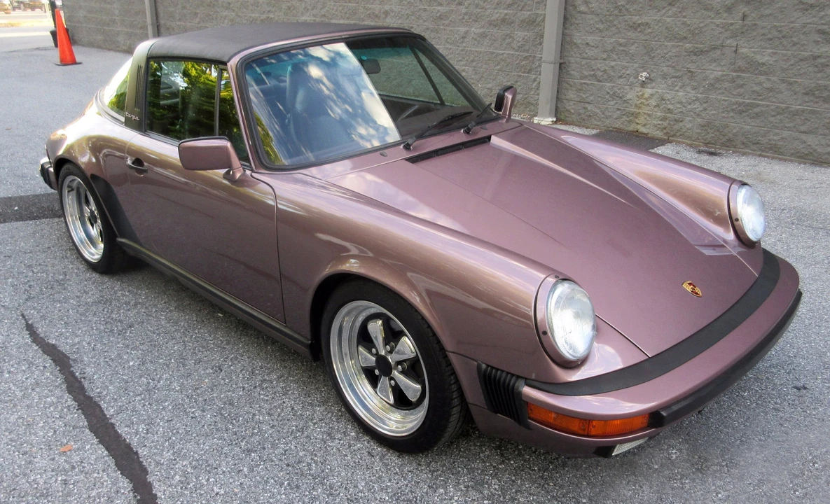 1988 Porsche 911 Carrera 3.2 - Image 9 of 31