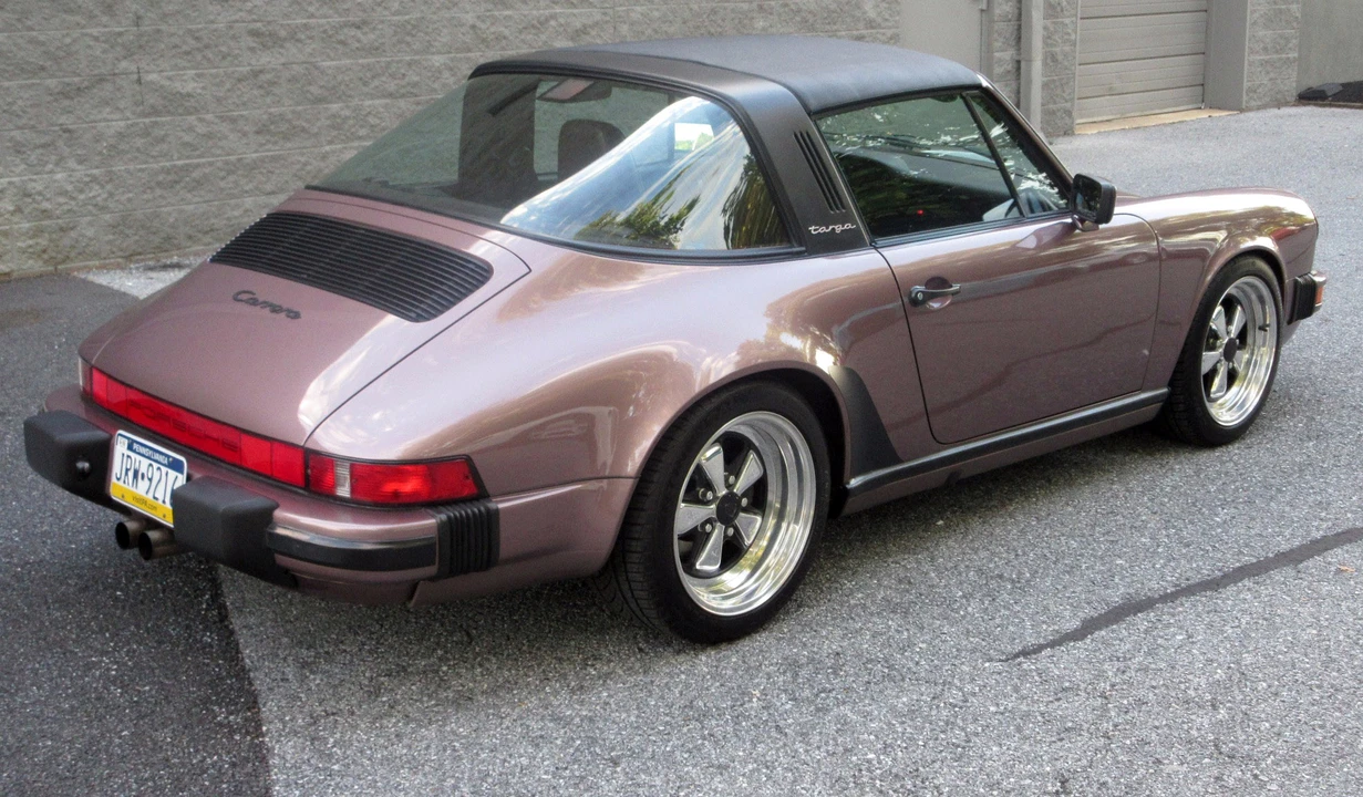 1988 Porsche 911 Carrera 3.2 - Image 7 of 31