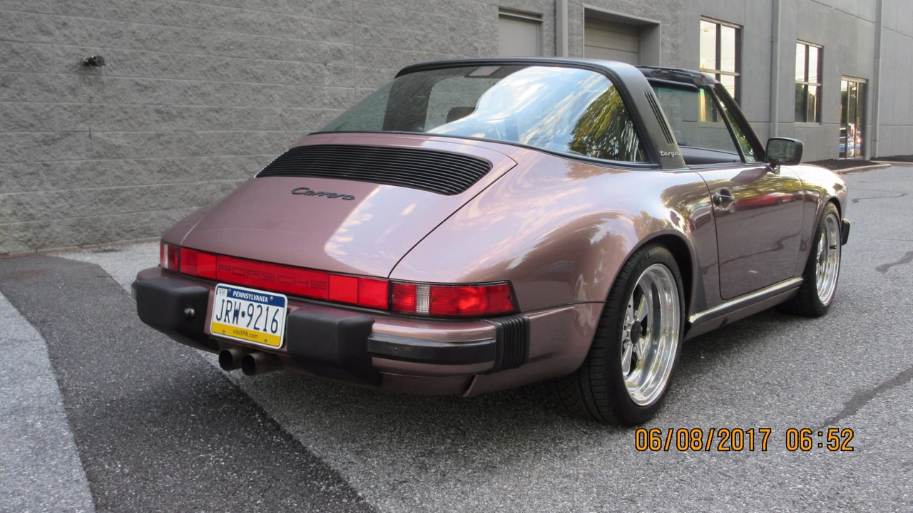 1988 Porsche 911 Carrera 3.2 - Image 17 of 31