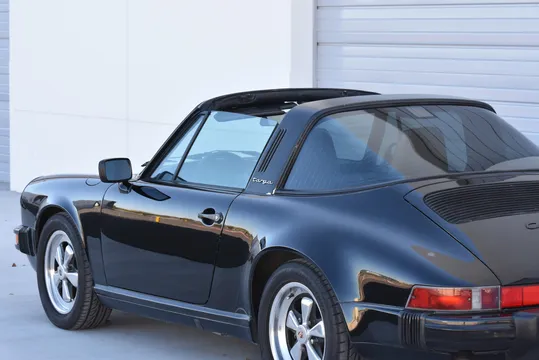 1988 Porsche 911 Carrera 3.2 - Image 2 of 31
